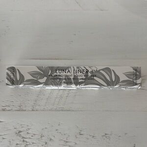 Seraphine Water-Resistant Liquid Eyeliner